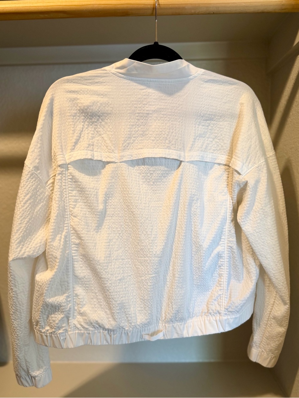 Lululemon White Textured Packable Zip Jacket turns into Drawstring Bag Size 12 - Picture 2 of 6